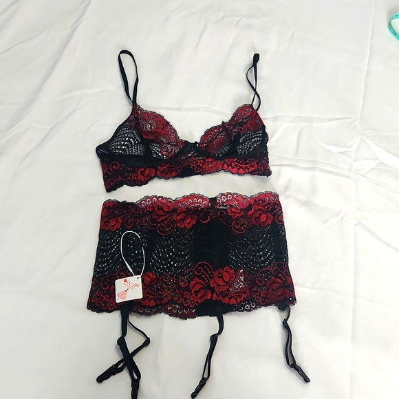 Sexy Lingerie set new size small - Picture 1 of 8